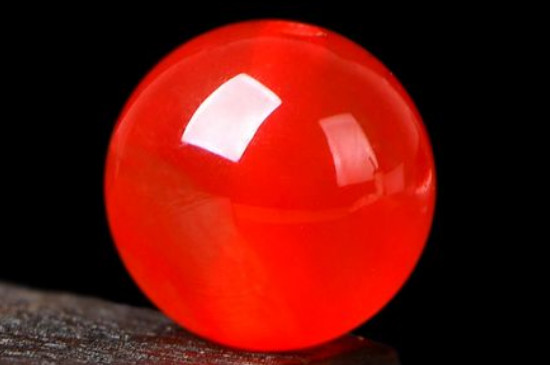 冰紅瑪瑙怎么辨別真假