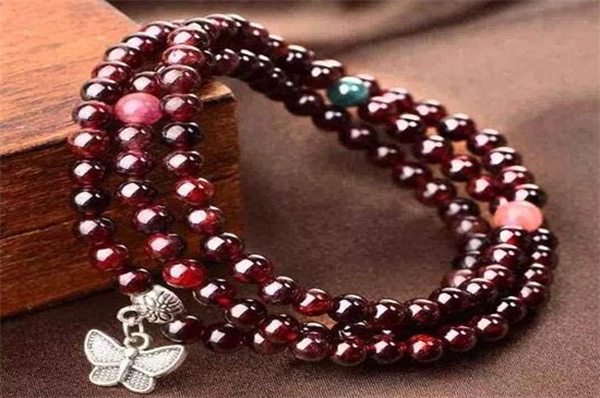 石榴石有氣泡怎么回事