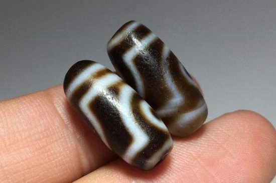 玉髓天珠和瑪瑙天珠哪個好