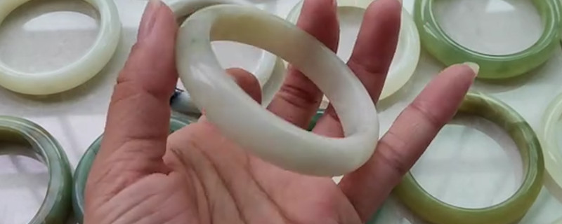 佩戴岫玉的好處