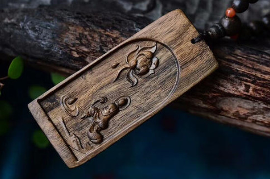 沉香吊墜佩戴的注意事項