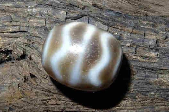 水紋天珠的寓意及功效