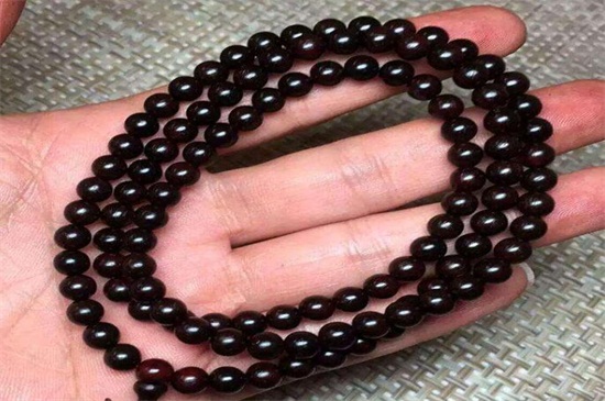 怎么辨別小葉紫檀手串真假