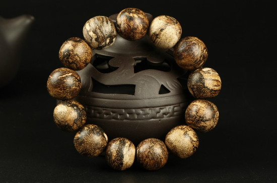 越南沉香手串怎么鑒別