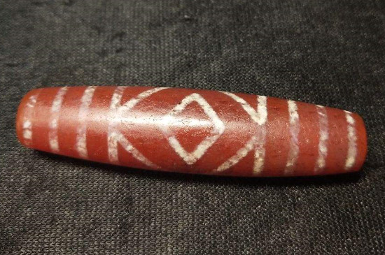 真天珠與假天珠風化紋有什么不一樣