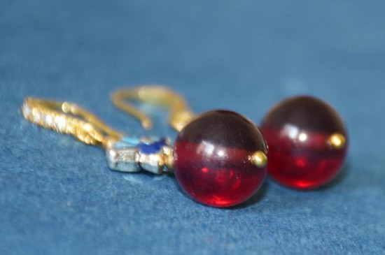 真正天然血珀的價格，400～800元一克左右