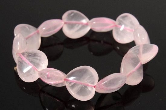 女生戴粉水晶手鏈禁忌，粉水晶的使用禁忌