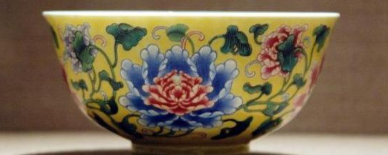 釉下彩釉中彩釉上彩的區(qū)別