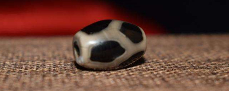 天珠可以戴右手嗎