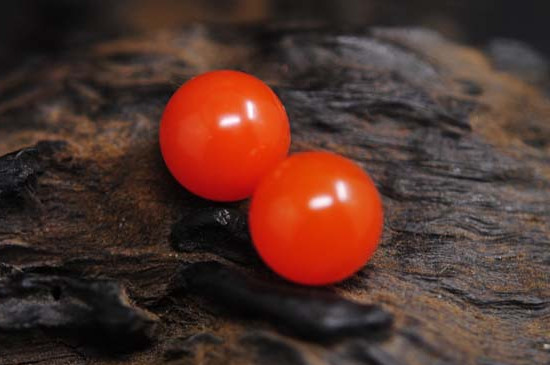保山南紅和川料南紅哪個(gè)好，保山南紅比較好