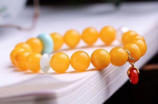 為什么冬天不能戴蜜蠟