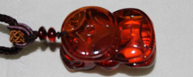 如何區(qū)分血珀的真假