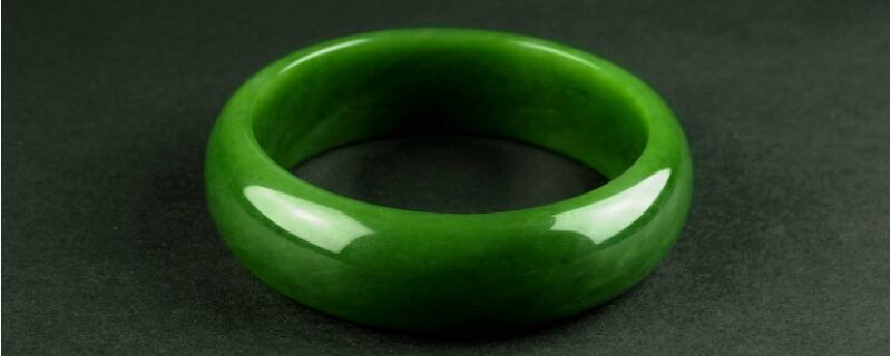 玉髓和碧玉的區(qū)別