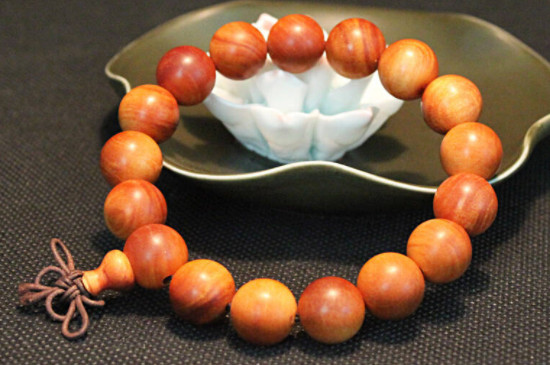 手串發(fā)粘能繼續(xù)盤么