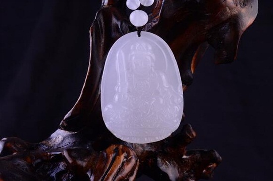 白玉的功效與作用，戴白玉的好處