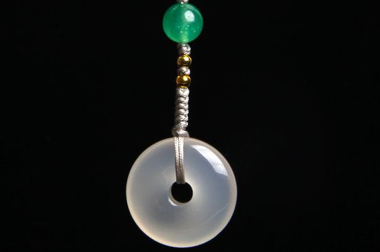 買玉平安扣怎么選