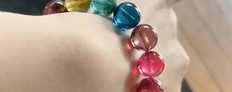 女生佩戴碧璽的禁忌