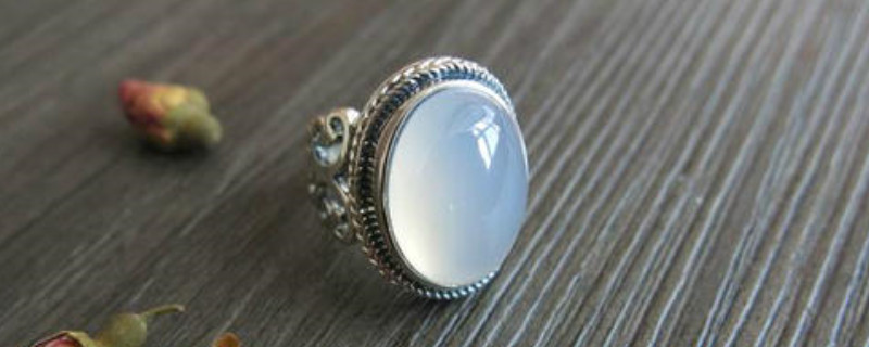 玉髓顏色白色是什么玉