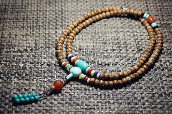 手串12顆的禁忌，磕碰/潮濕/腐蝕/暴曬/污漬/油煙