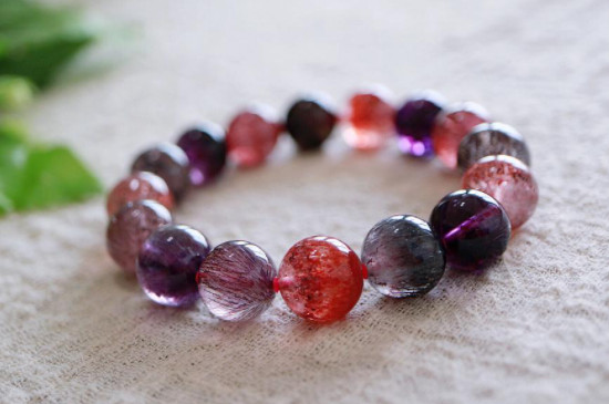 超七水晶不能和什么一起戴，避免與金銀一起佩戴