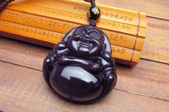 黑曜石不能去醫(yī)院嗎?去醫(yī)院不能戴黑曜石