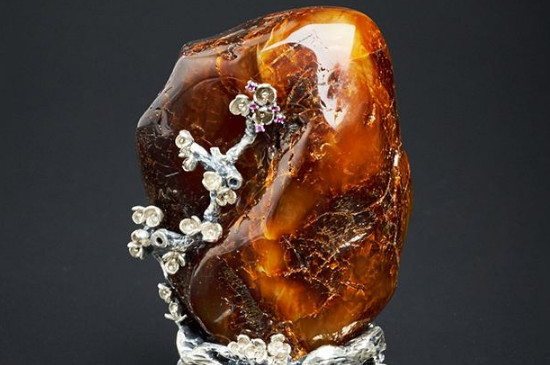 帶皮的蜜蠟原石怎么辨別真假