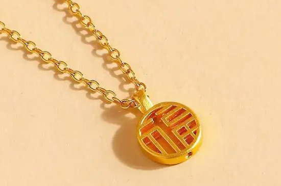 黃金手鐲為啥稍微一碰就有坑