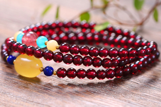 真的石榴石手鏈多少錢一串