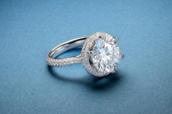 鉆戒不亮了 怎么清理