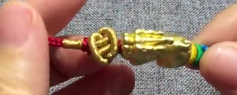 黃金貔貅怎么戴