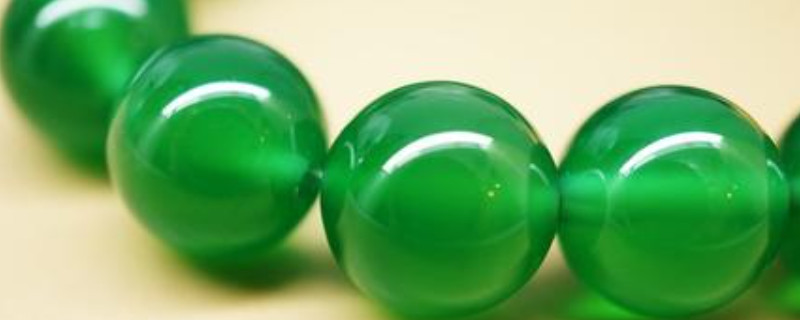 玉髓和翡翠的區(qū)別在哪里