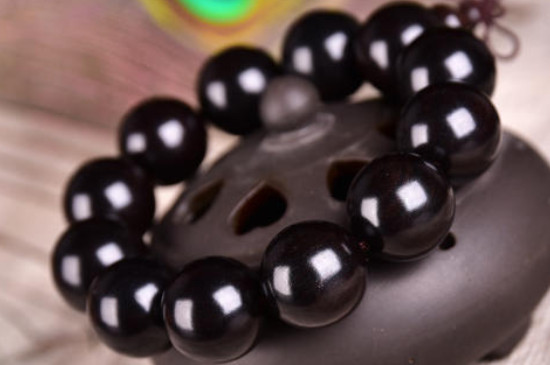 陰沉木手串怎么鑒定真假