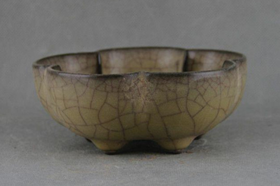 紫口鐵足是哪種瓷器的特點(diǎn)