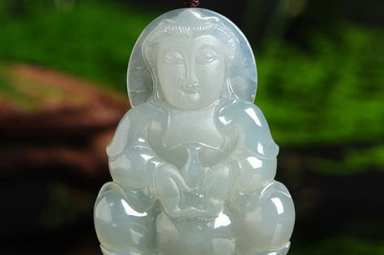 玉菩薩吊墜能隨便戴嗎