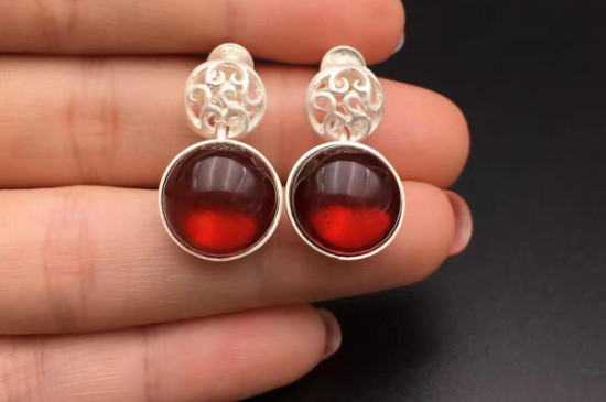 血珀是瑪瑙的一種嗎