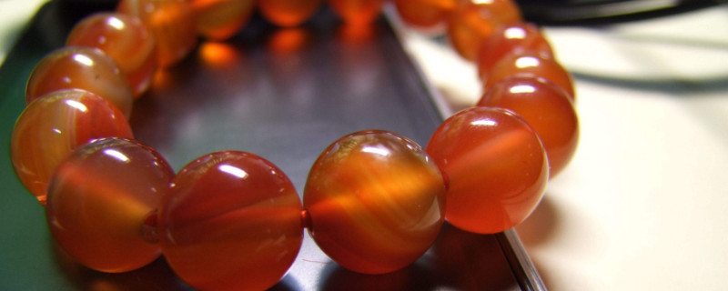 假瑪瑙是用什么做的