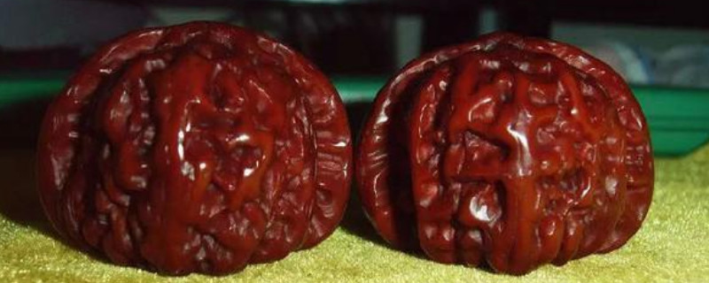 如何盤出一對好核桃