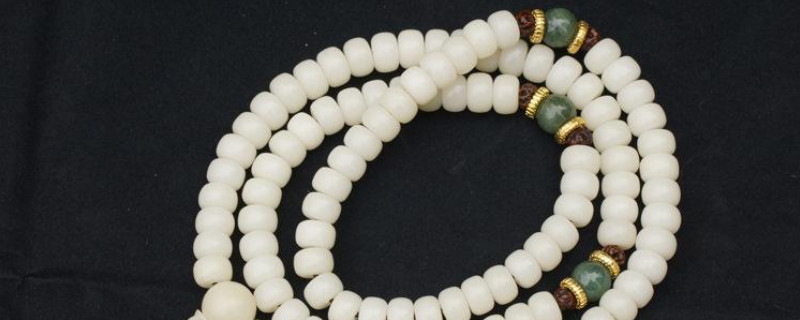 白玉菩提怎么盤成紅色