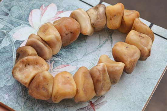 男士戴手串要幾顆珠子好，12/13/15顆珠子皆可