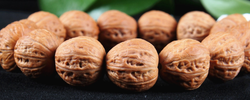 秋子核桃手串怎么盤玩