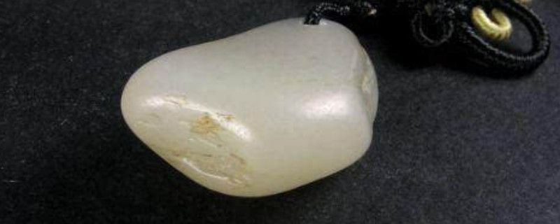 圓棗綠玉石屬于什么玉