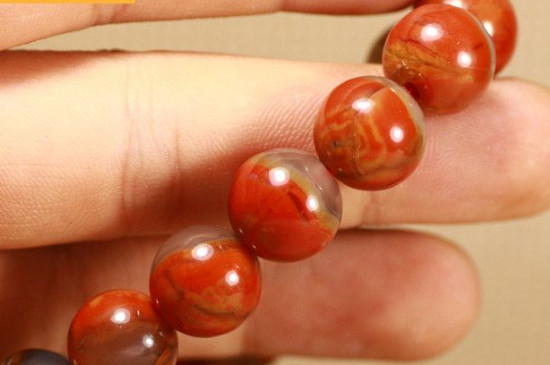 瑪瑙手串怎么盤玩