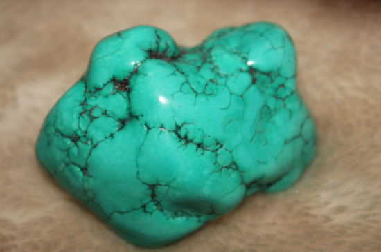 綠松石有白點(diǎn)怎么回事