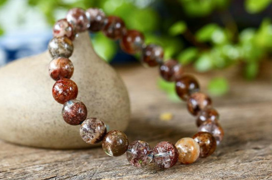 四季幽靈水晶的功效與作用佩戴禁忌