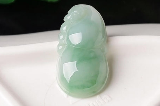 女人戴葫蘆好還是帶貔貅