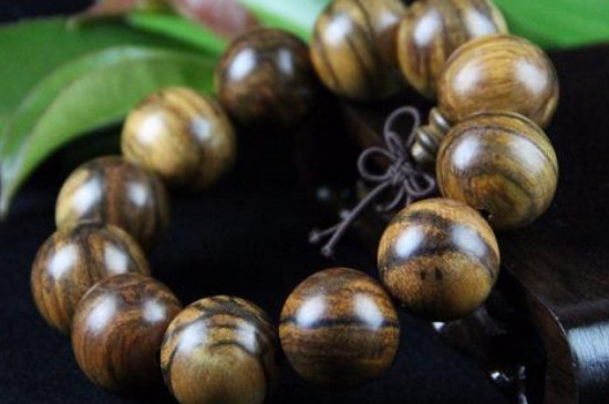 沉香怎么盤才能越亮越黑