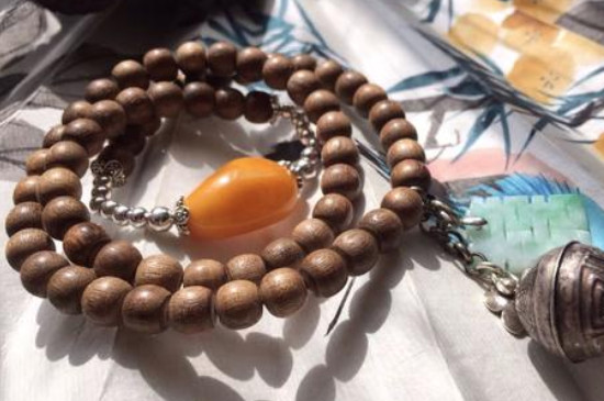 沉香手串保養(yǎng)的6種方法