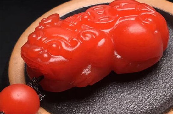 南紅瑪瑙為什么會(huì)開(kāi)裂，原來(lái)竟是這種原因