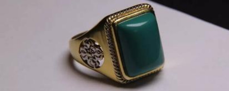 綠松石裂紋正常嗎