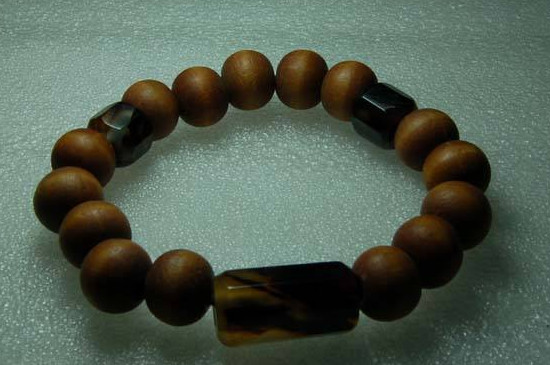 六道木手串多久能盤(pán)紅